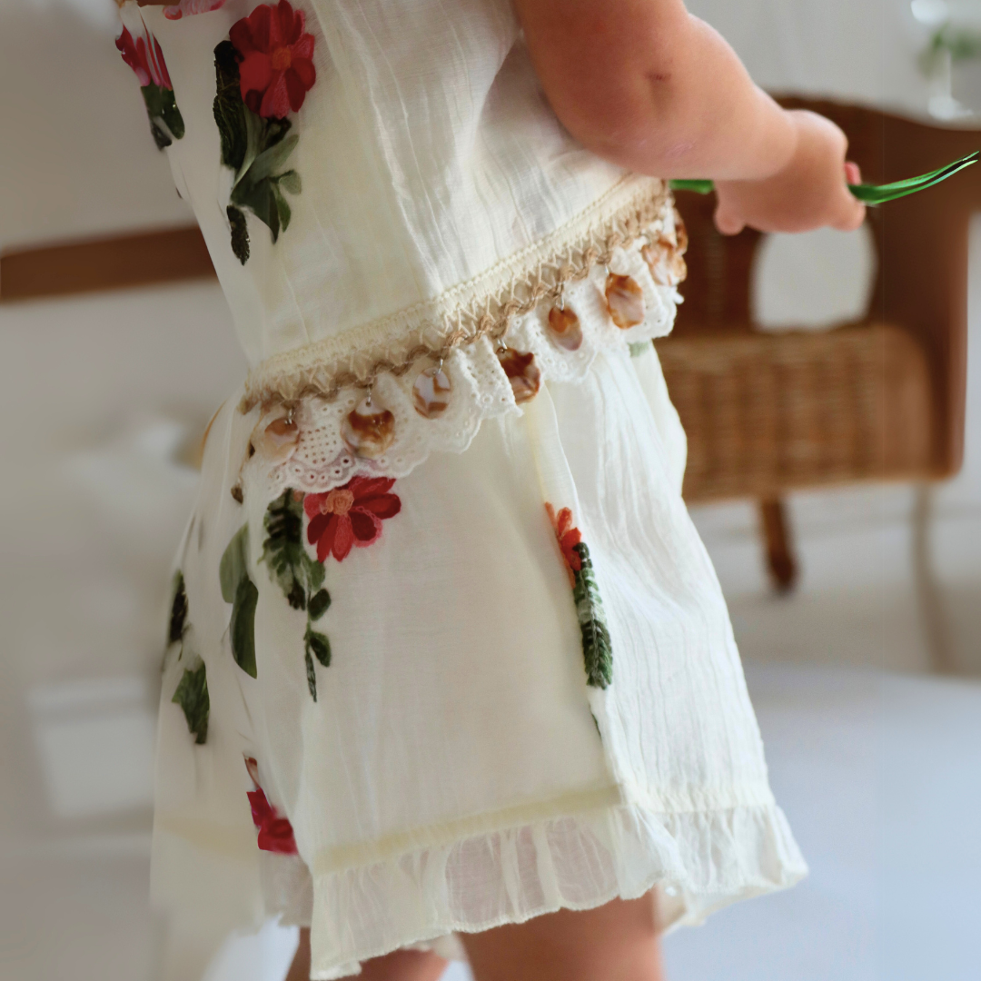 She Sells Sea Shells (Exclusive)