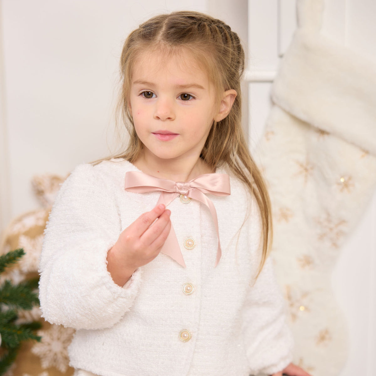 Bouclé Bow Set, close front