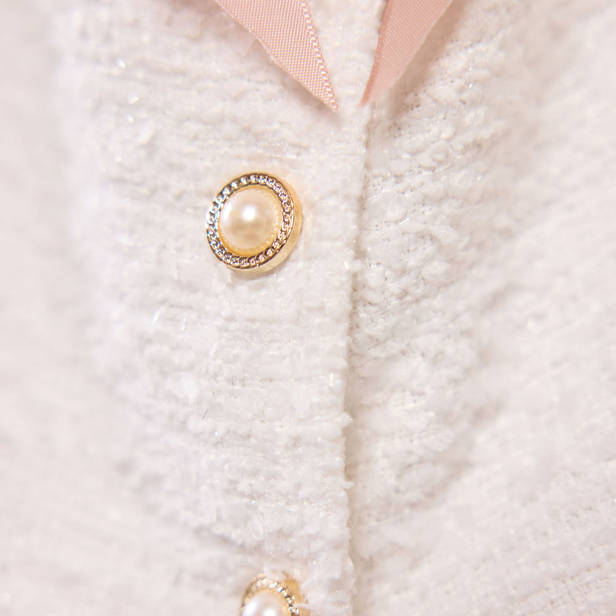 Bouclé Bow Set, zoom buttons