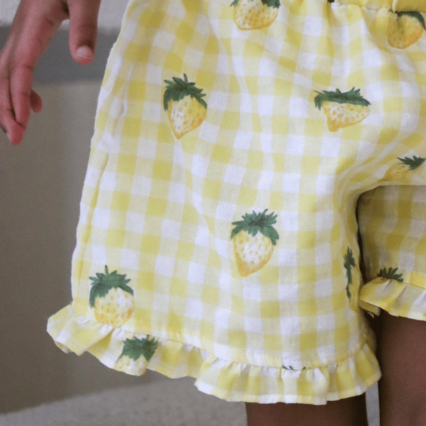 Fruity Shorts — Pink