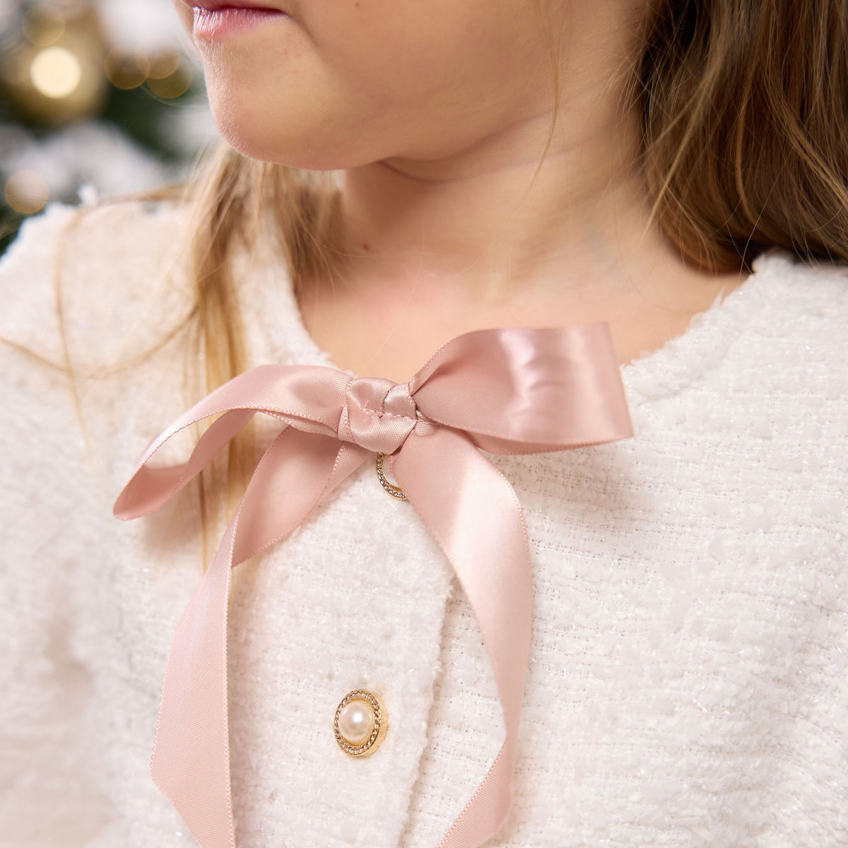 Bouclé Bow Set, zoom bow and buttons
